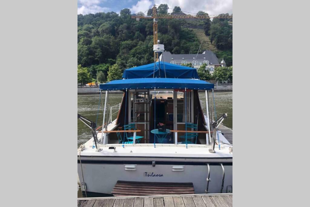 Bateau  Tsilaosa Au Coeur De Namur Hotel Exterior foto